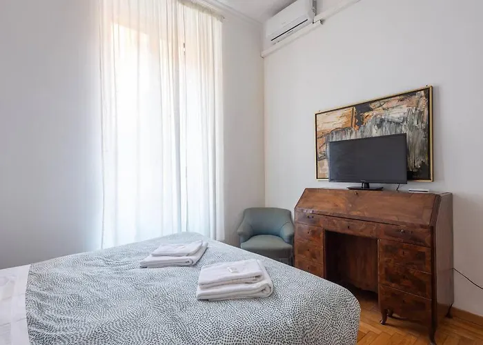 Giulia Luxury Two Bedroom *